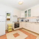 Apartman Mares *