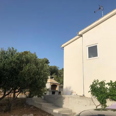 Mares Apartman Razanj